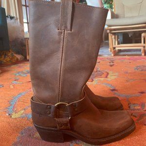 FRYE BOOTS 6.5 women's harness boots brown